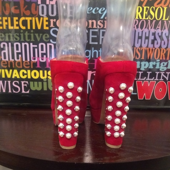 Red Power Platforms - Picture 1 of 4